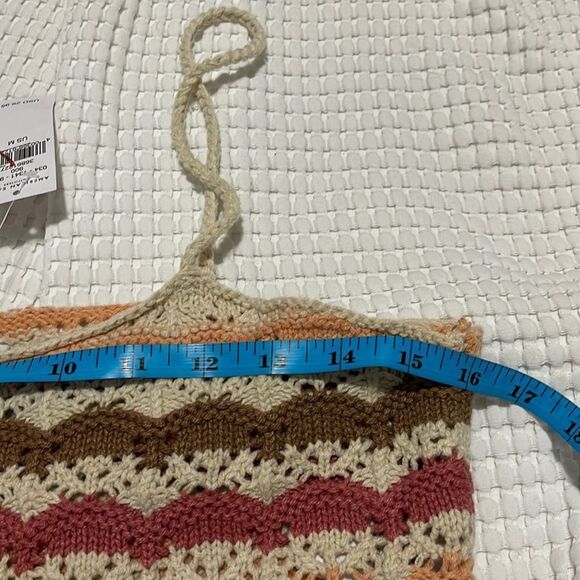 NWT- American Eagle- M. Knit Crop Top - Picture 4 of 7